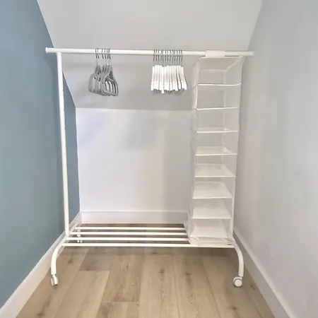 Spacious Town House - Coventry City Centre, Free Parking, Sleeps 6, High-Speed Wifi, En-Suite, Great Location, A45, A46, Jlr, Nec, Airport, Warwick & Stratford Upon Avon - Fernwood Stays - Your Home Away From Home! Extérieur photo